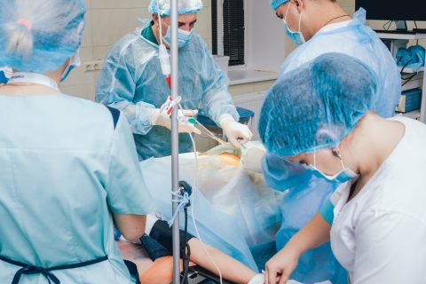 أجهزة وأنابيب التغذية المعوية